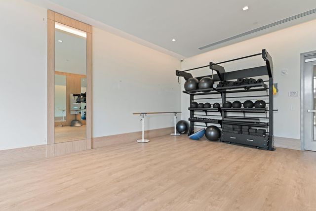 220 Lake Shore Drive 1219, Lake Park, FL 33403