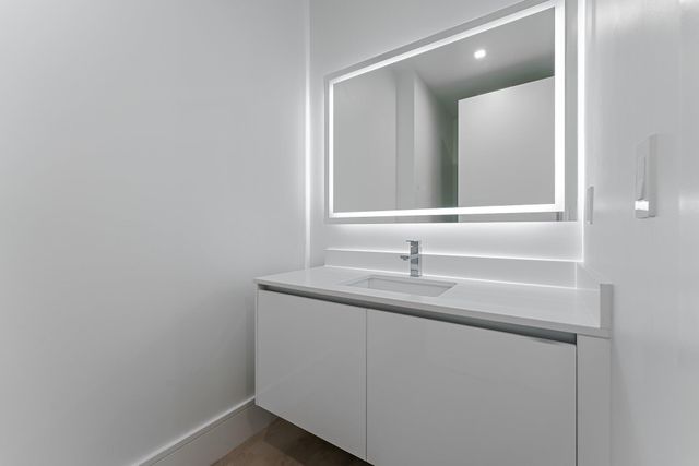 220 Lake Shore Drive 1219, Lake Park, FL 33403