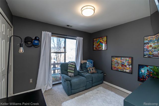 17437 Utica Oaks Lane, Roseville, MI 48066