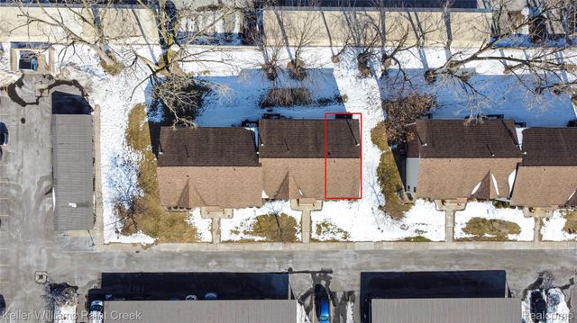 17437 Utica Oaks Lane, Roseville, MI 48066