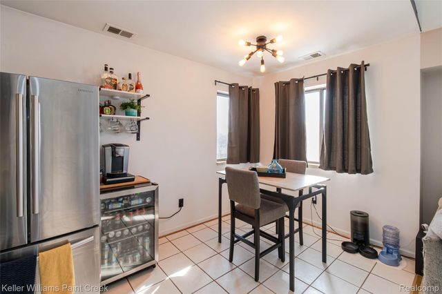 17437 Utica Oaks Lane, Roseville, MI 48066