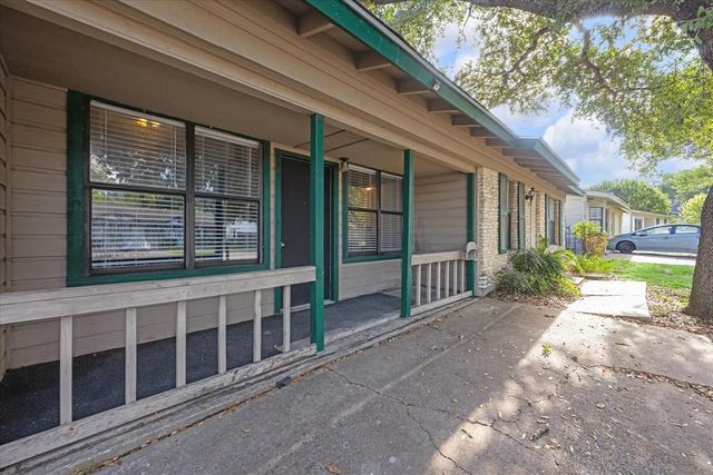 300 Tilbury LN, Austin, TX 78745