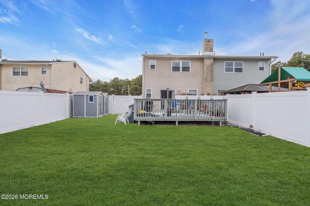 809 Birch Street, Lakehurst, NJ 08733