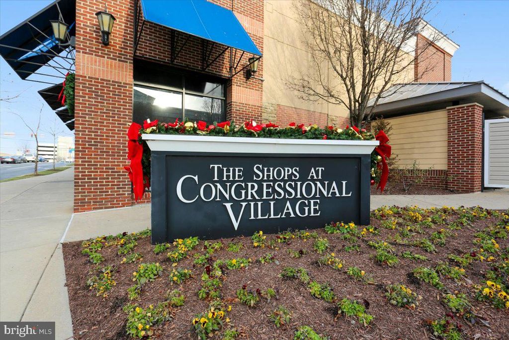 Image 55 of property listing at 2 LORRE CT, Rockville, MD 20852