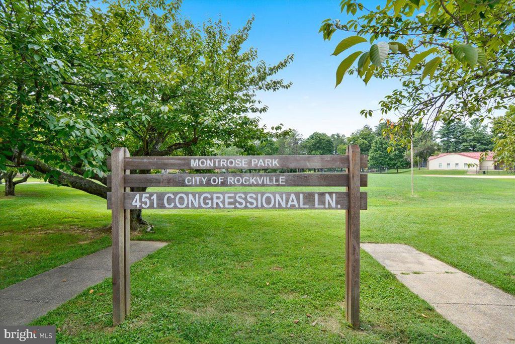 Image 56 of property listing at 2 LORRE CT, Rockville, MD 20852