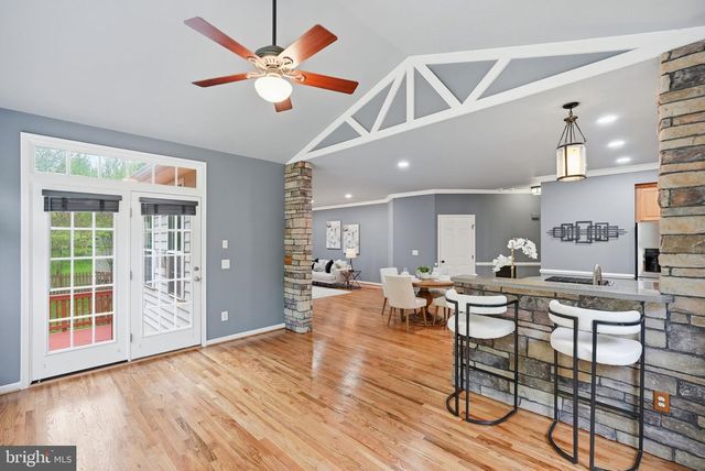 15405 MILTON HALL PL, Manassas, VA 20112