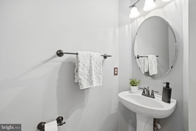 15405 MILTON HALL PL, Manassas, VA 20112