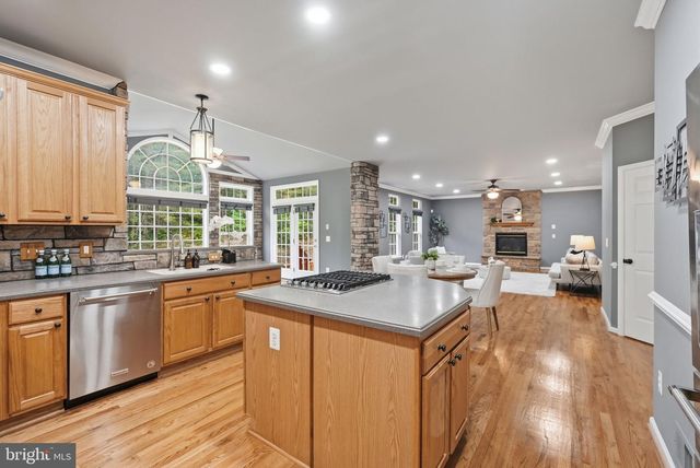 15405 MILTON HALL PL, Manassas, VA 20112