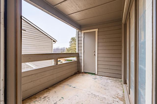 1108 Riverchase Lane 202, Arlington, TX 76011