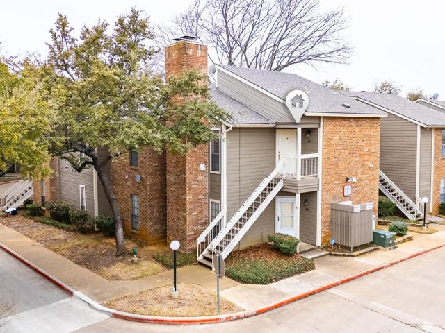 1108 Riverchase Lane 202, Arlington, TX 76011