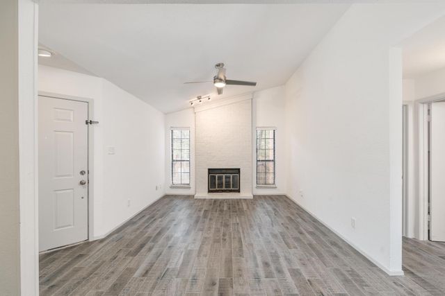 1108 Riverchase Lane 202, Arlington, TX 76011