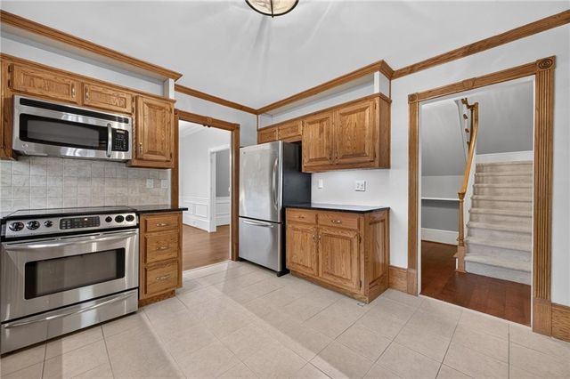 5427 Trentham Drive, Atlanta, GA 30338