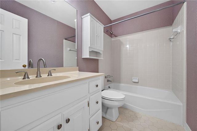 5427 Trentham Drive, Atlanta, GA 30338