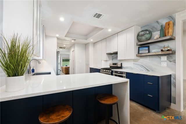 50 S Bear Creek Road, Liberty Hill, TX 78642