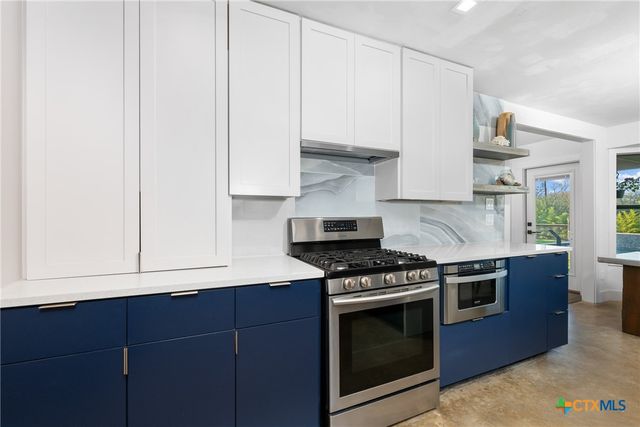 50 S Bear Creek Road, Liberty Hill, TX 78642