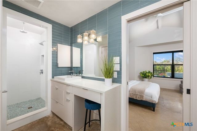 50 S Bear Creek Road, Liberty Hill, TX 78642