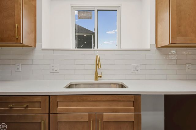 6519 Jamie Lane, Grand Blanc, MI 48439