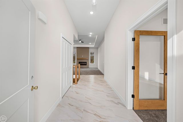 6519 Jamie Lane, Grand Blanc, MI 48439