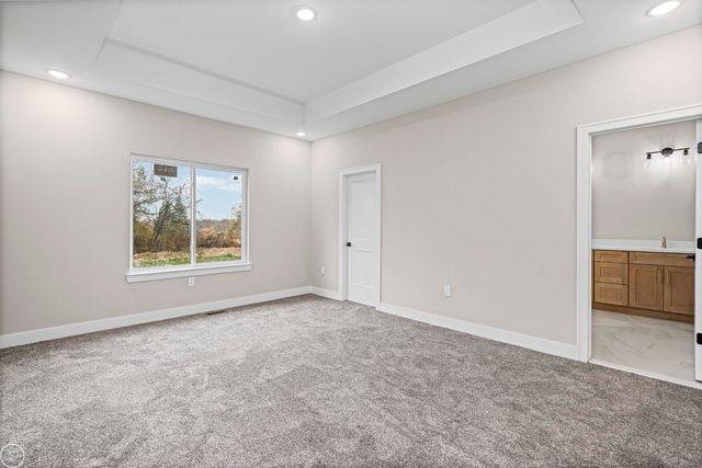 6519 Jamie Lane, Grand Blanc, MI 48439