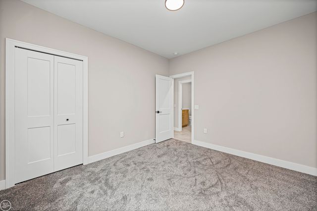 6519 Jamie Lane, Grand Blanc, MI 48439