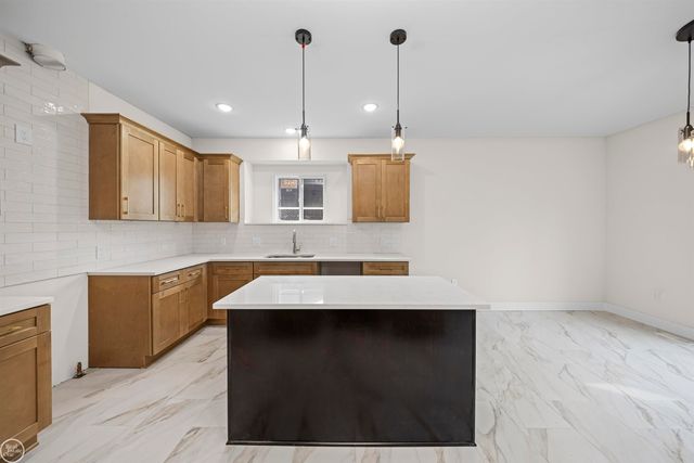 6519 Jamie Lane, Grand Blanc, MI 48439