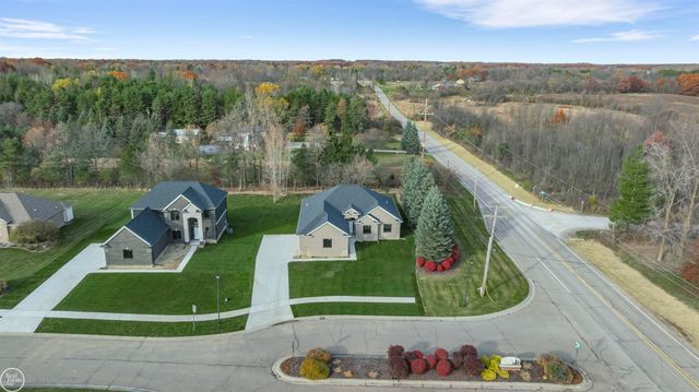 6519 Jamie Lane, Grand Blanc, MI 48439