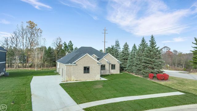 6519 Jamie Lane, Grand Blanc, MI 48439