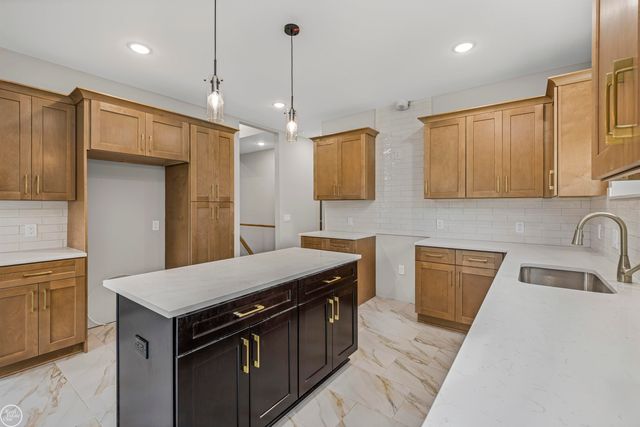 6519 Jamie Lane, Grand Blanc, MI 48439