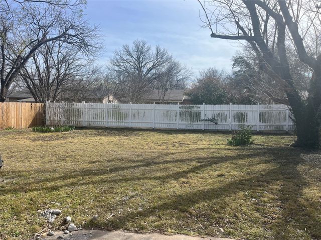 1314 Janann Avenue, Arlington, TX 76014