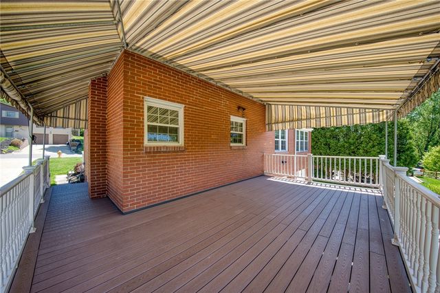 226 Coleen Dr, Pleasant Hills, PA 15236