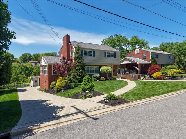226 Coleen Dr, Pleasant Hills, PA 15236