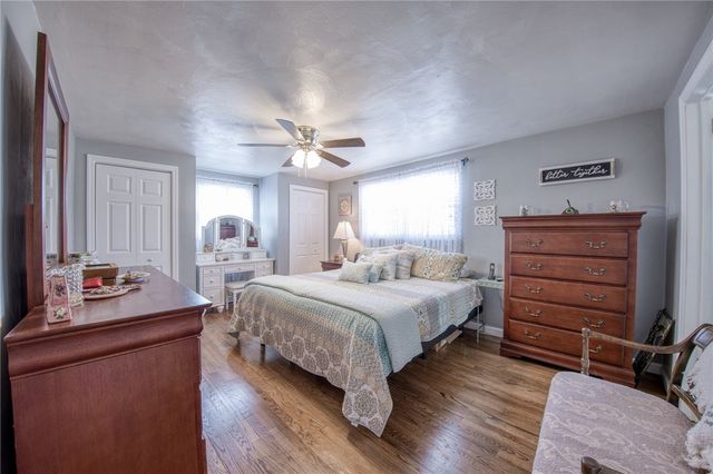 226 Coleen Dr, Pleasant Hills, PA 15236