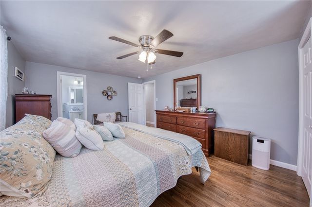 226 Coleen Dr, Pleasant Hills, PA 15236