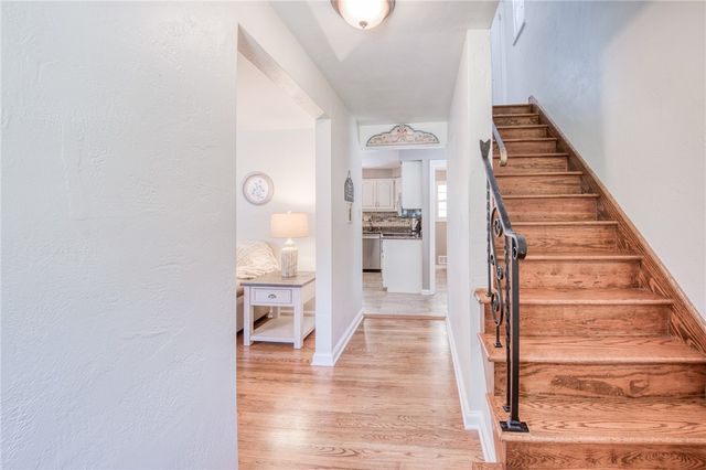 226 Coleen Dr, Pleasant Hills, PA 15236
