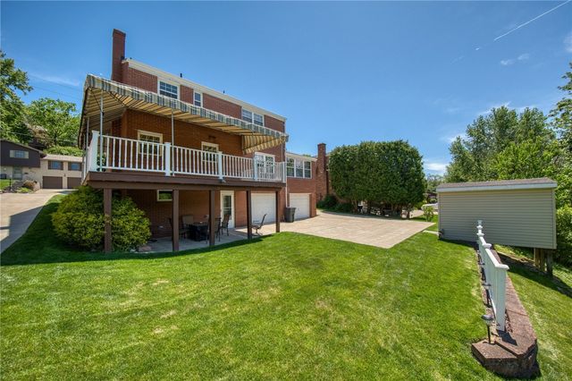 226 Coleen Dr, Pleasant Hills, PA 15236