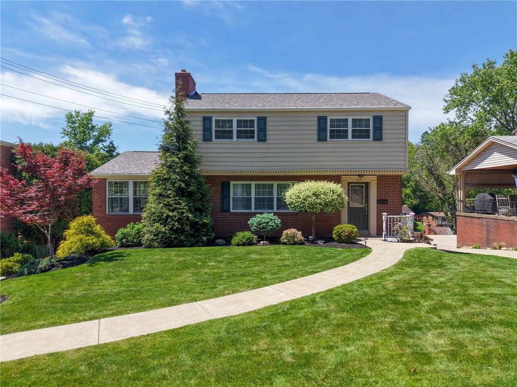 226 Coleen Dr, Pleasant Hills, PA 15236