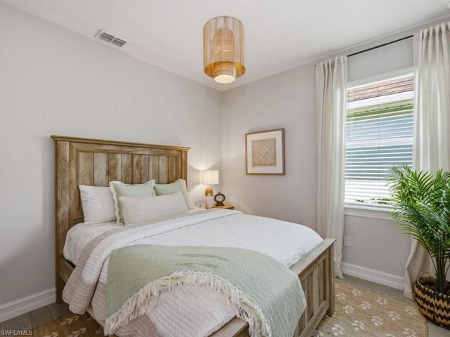 496 Polihale WAY, Naples, FL 34114