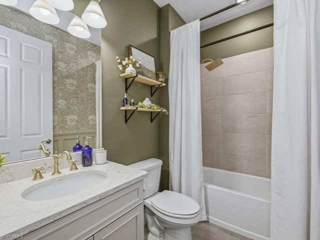 496 Polihale WAY, Naples, FL 34114