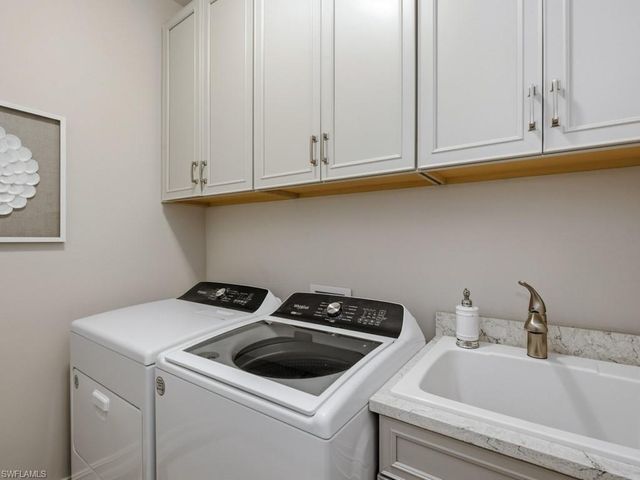 496 Polihale WAY, Naples, FL 34114