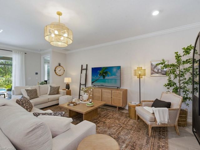 496 Polihale WAY, Naples, FL 34114