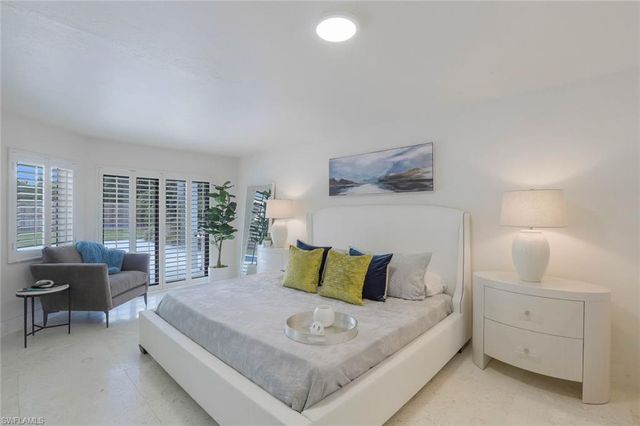 796 Ketch DR, Naples, FL 34103