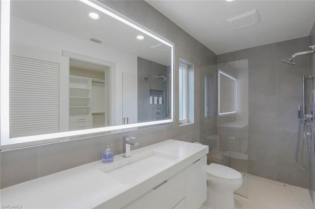 796 Ketch DR, Naples, FL 34103