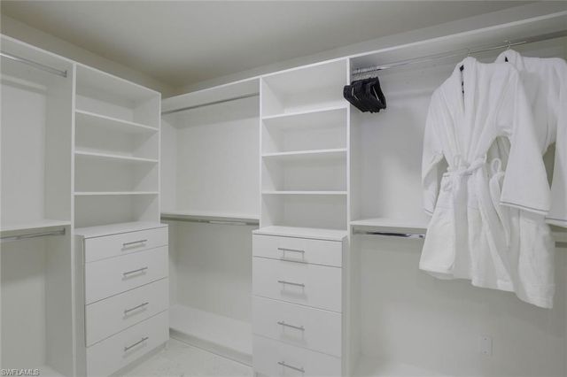 796 Ketch DR, Naples, FL 34103