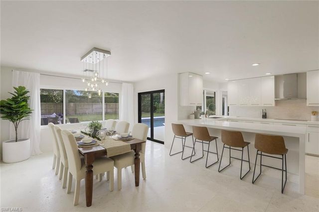 796 Ketch DR, Naples, FL 34103