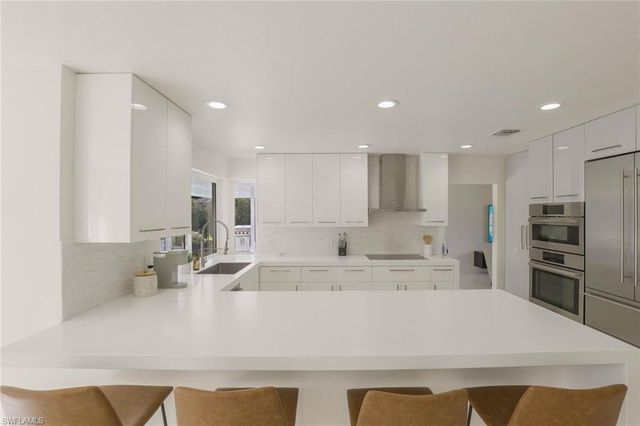 796 Ketch DR, Naples, FL 34103