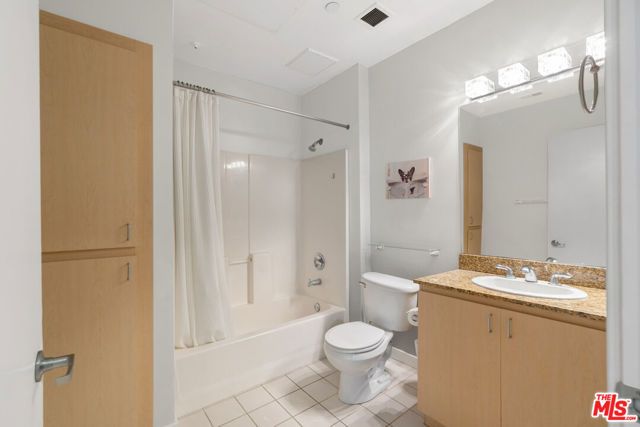 630 W 6th Street 613, Los Angeles, CA 90017