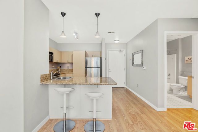 630 W 6th Street 613, Los Angeles, CA 90017