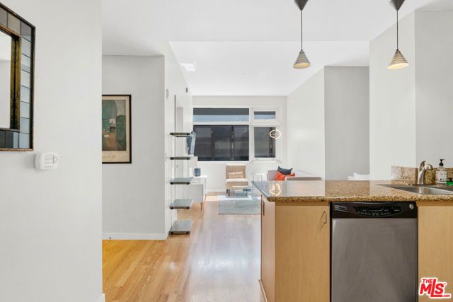630 W 6th Street 613, Los Angeles, CA 90017