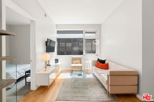 630 W 6th Street 613, Los Angeles, CA 90017