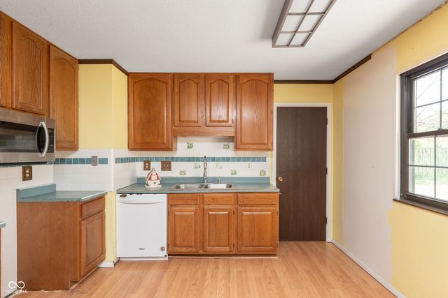 5531 Dollar Hide North Drive, Indianapolis, IN 46221